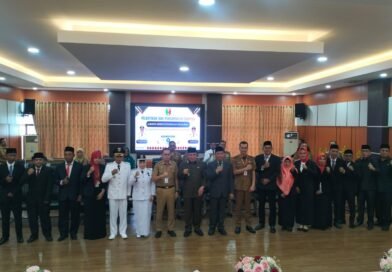 Tekankan INTEGRITAS dan PELAYANAN untuk Masyarakat, BUPATI Lantik 12 PEJABAT Administrator dan Pengawas