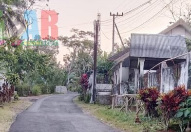 DINANTIKAN dan DIRINDUKAN oleh MASYARAKAT, Dinas PUBM Kabupaten MALANG Laksanakan PEMELIHARAAN Rutin Jalan Raya SUKONOLO BULULAWANG