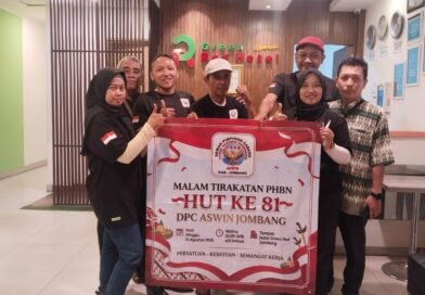 DPC Asosiasi WARTAWAN InterNasional JOMBANG Gelar Malam TIRAKATAN Penuh Kebersamaan di Hotel GREEN RED